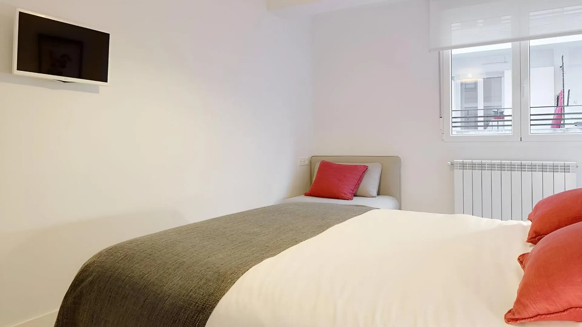 Acogedor Y Luminoso Apartamento Cerca De La Playa San Sebastian Spain